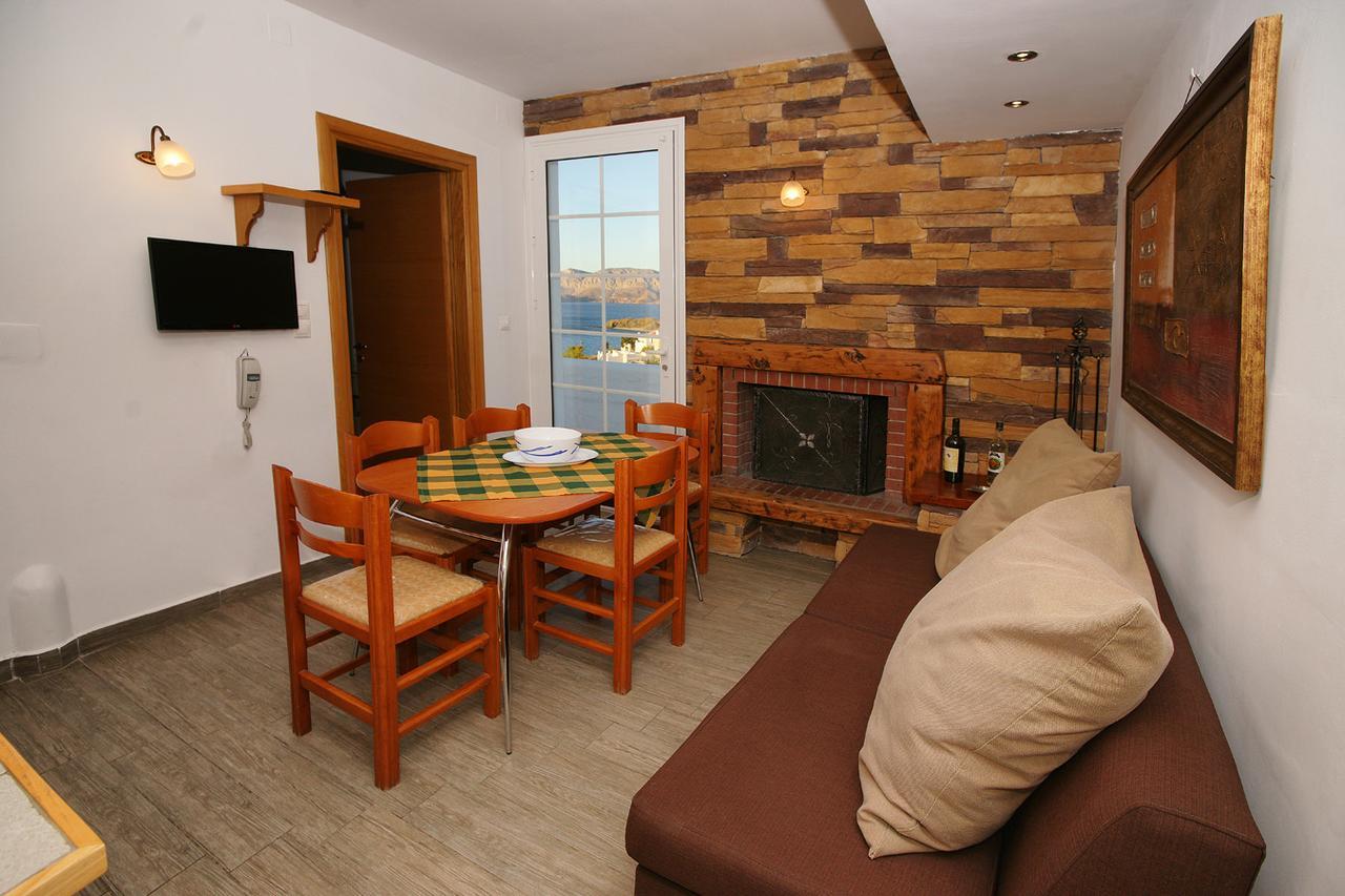 Vasilis Apartment Myrties