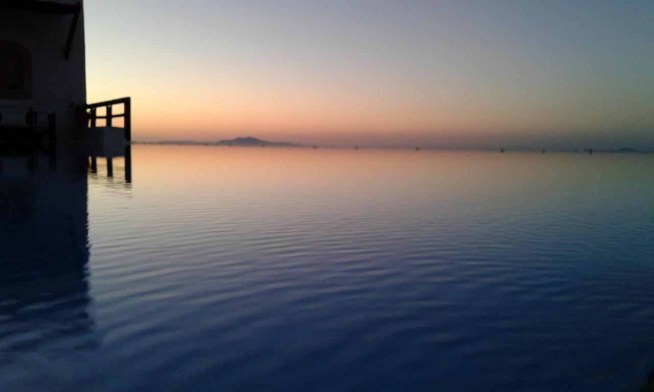 Hotel Ampelos