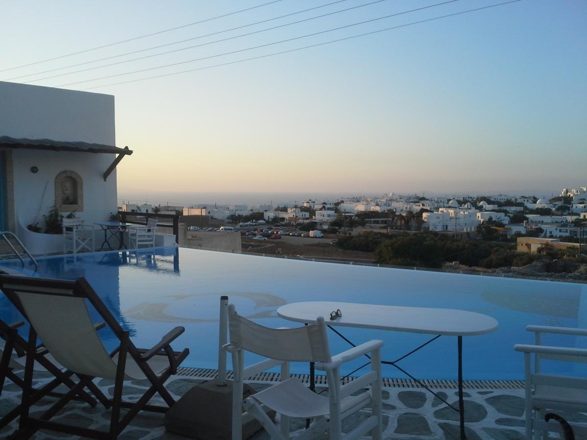 Ampelos Folegandros Town