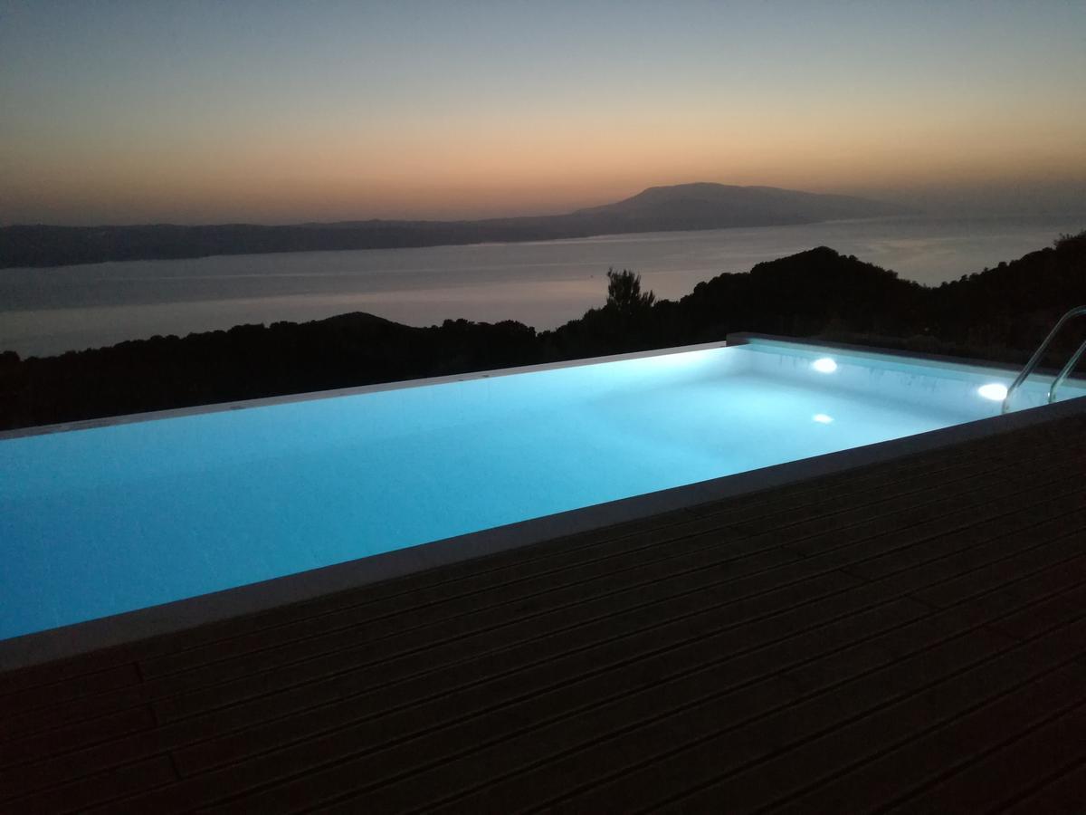 Villa Luxury In 2 Kechria