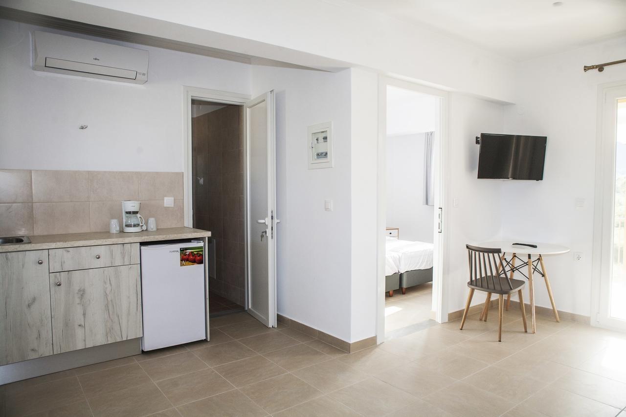 Athineon Nydri (Lefkada)