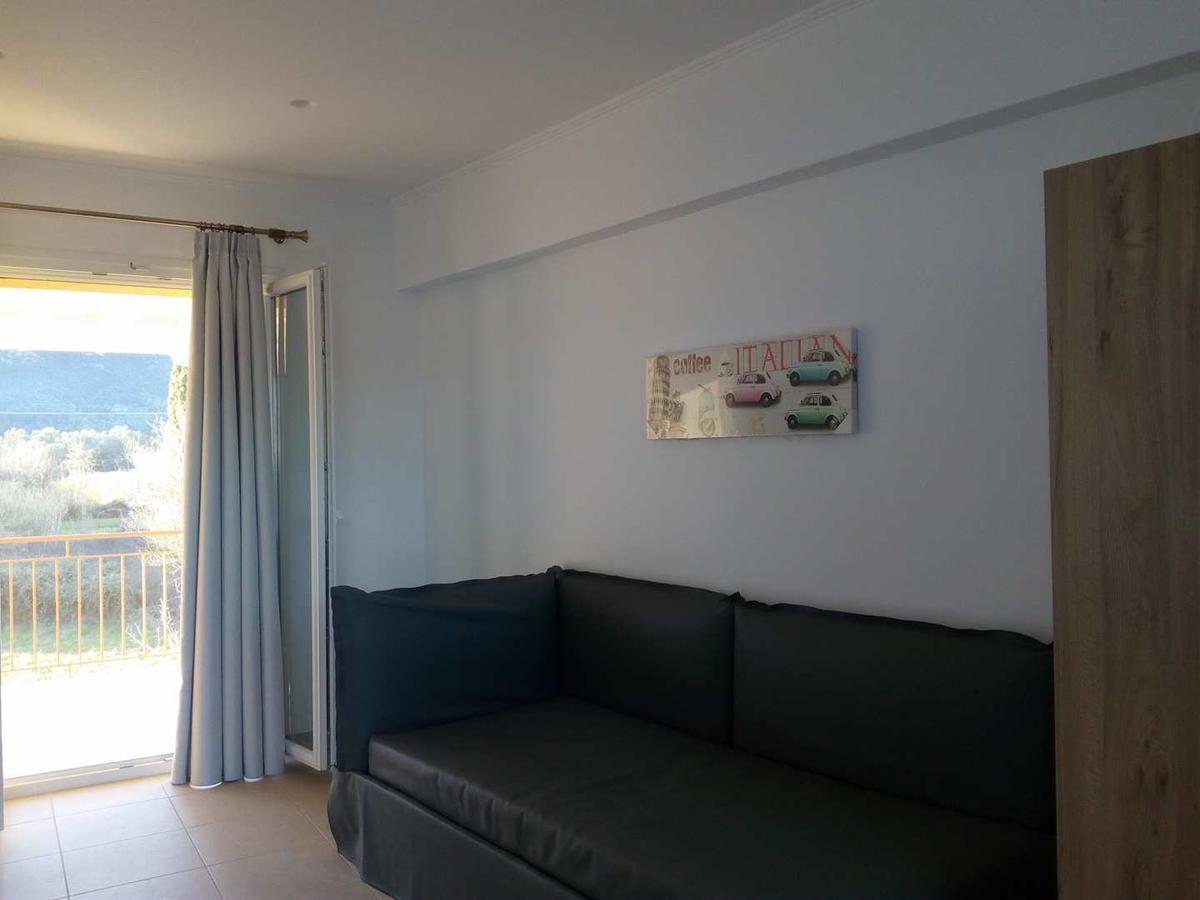 Athineon Nydri (Lefkada)