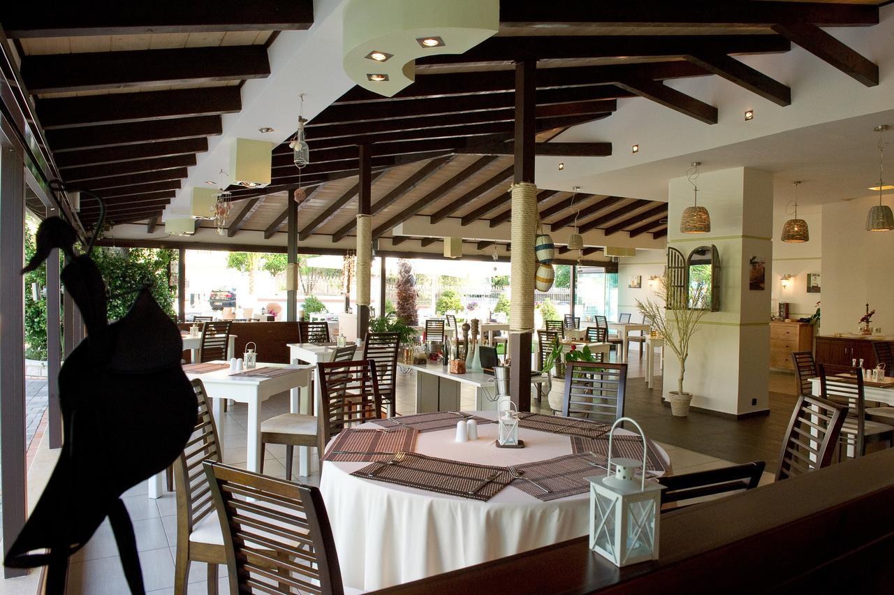 Hotel Alfa 4*