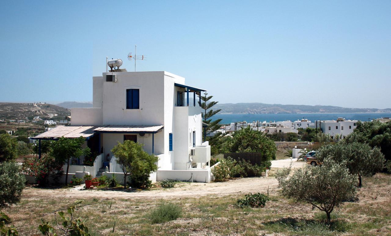 Antonis 3* Adamantas (Milos)