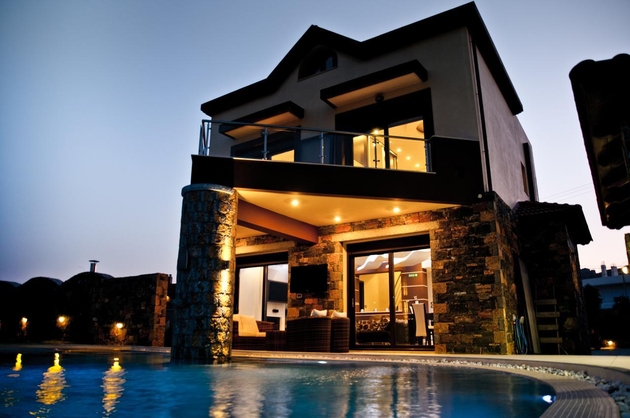 Villa St. Nicolas & Theano