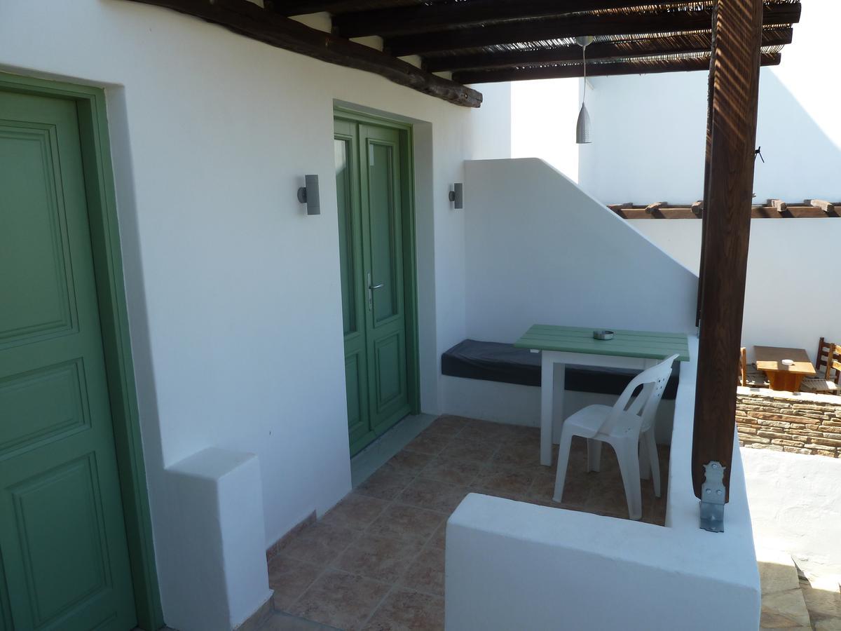 Nikos Place Apartment *