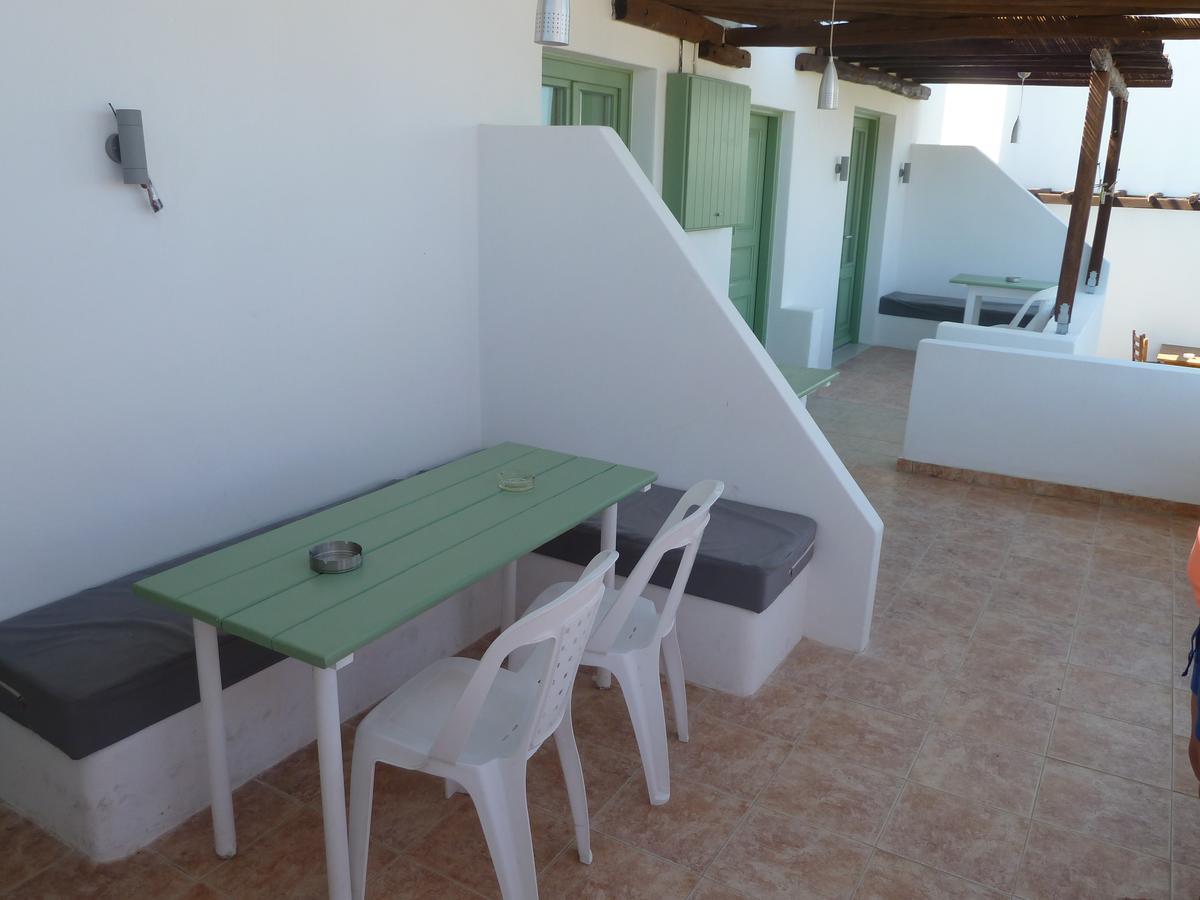 Nikos Place *