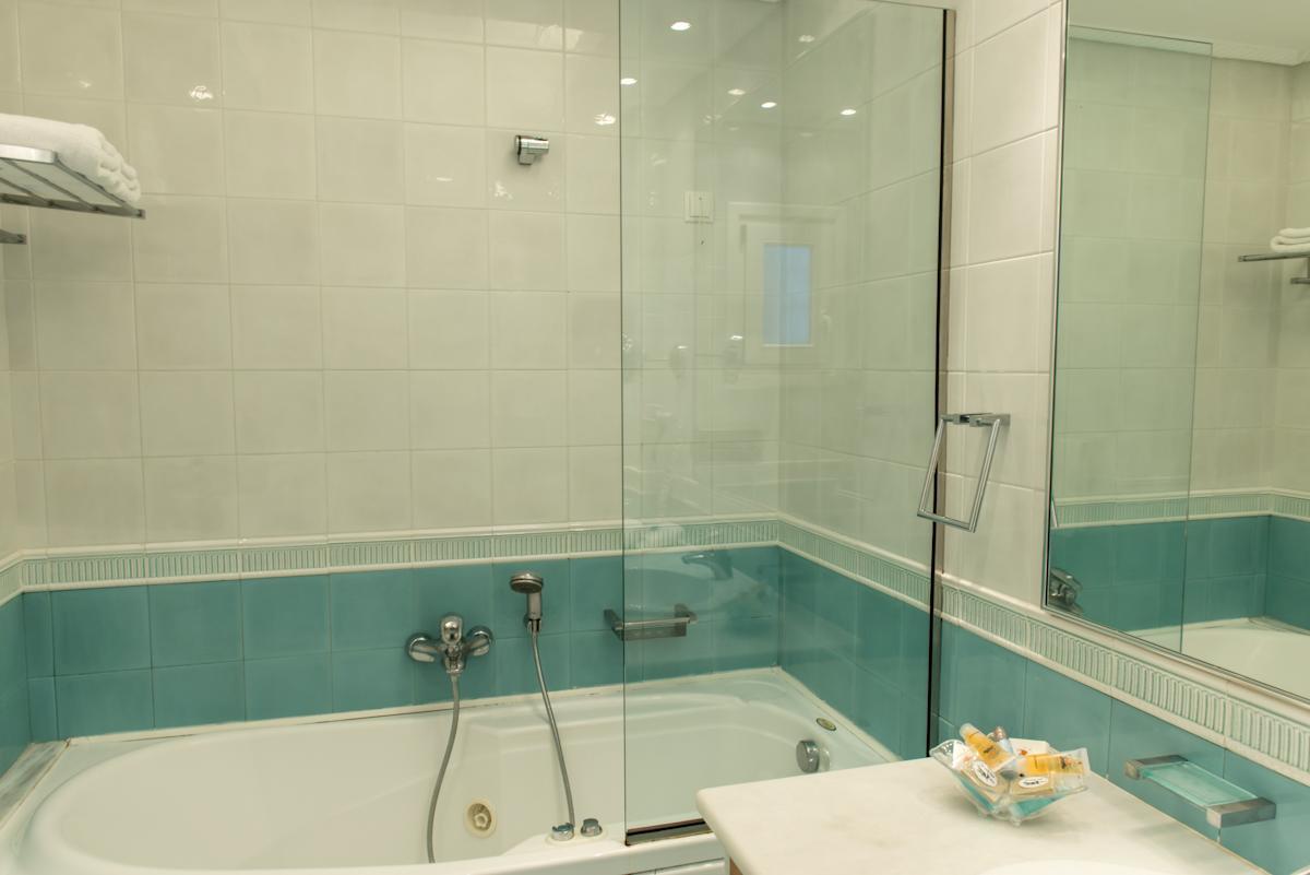 Poseidon Hotel 4*