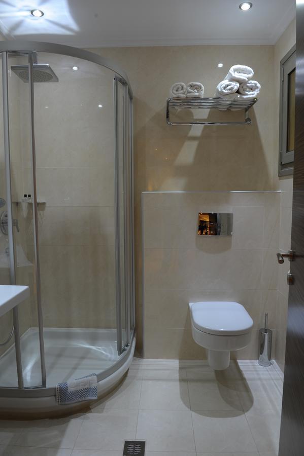 Rastoni - Helvetia Hotel *
