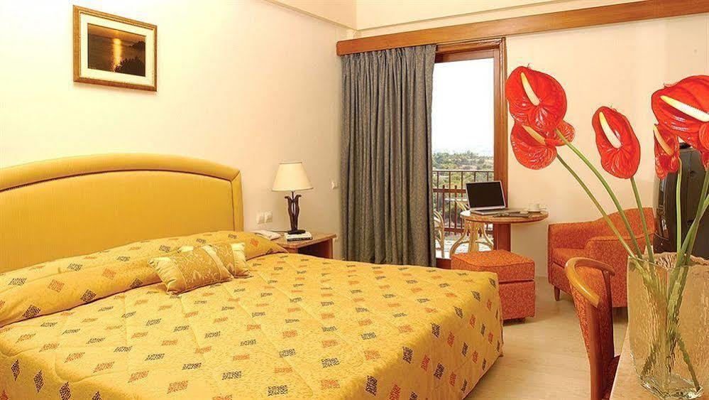 Resort Aks Hinitsa Bay 4*