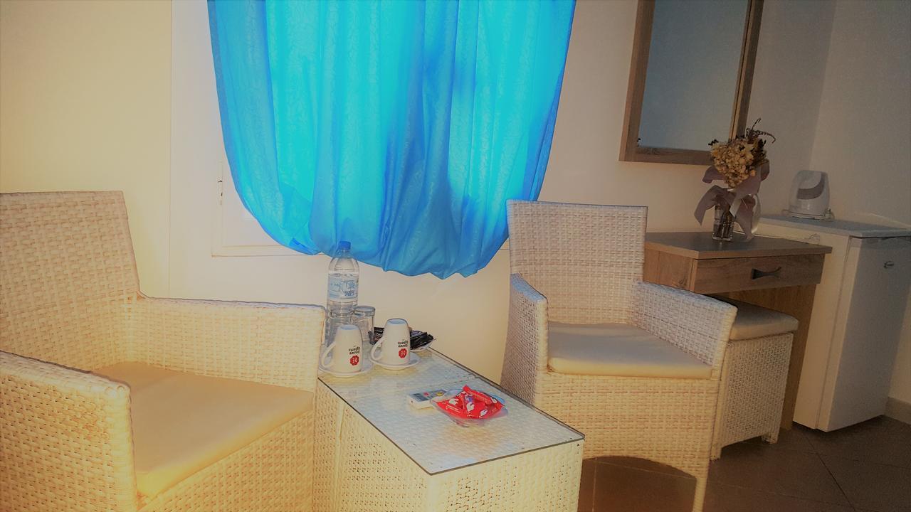 Pleasure Beachside Apartment Perissa (Santorini)