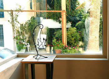 Aparthotel Lambrinos 2*