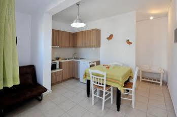 Tsakanos Apartment *