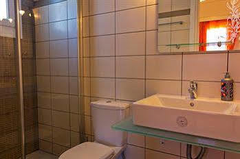 & Archontou Bed & Breakfast