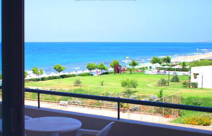 Seafront Aparthotel 3*