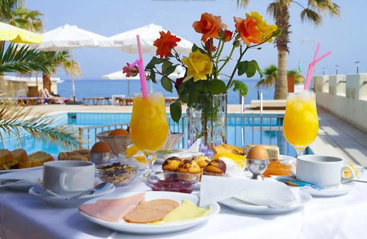 Seafront Aparthotel 3*