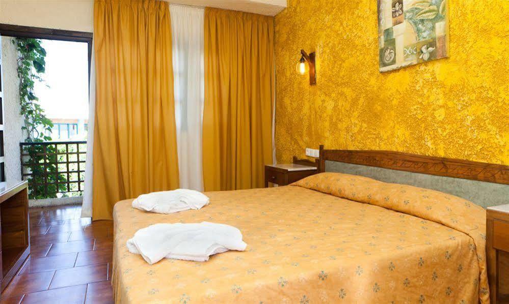 Happy Days Hotel 4*