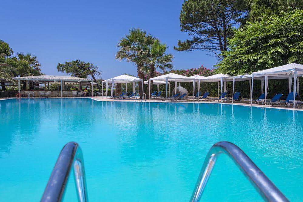 Golden Beach Hotel 3*