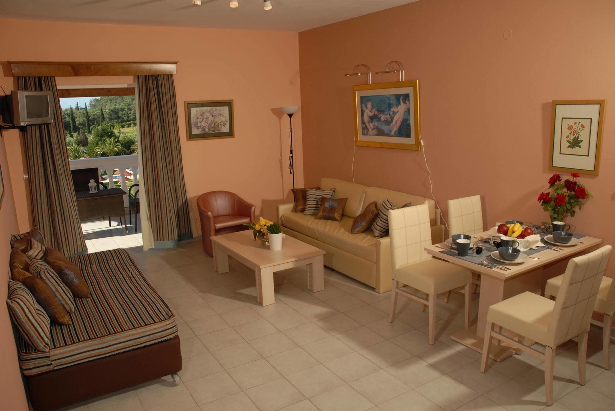 Hotel Rebecca's Village 4*
