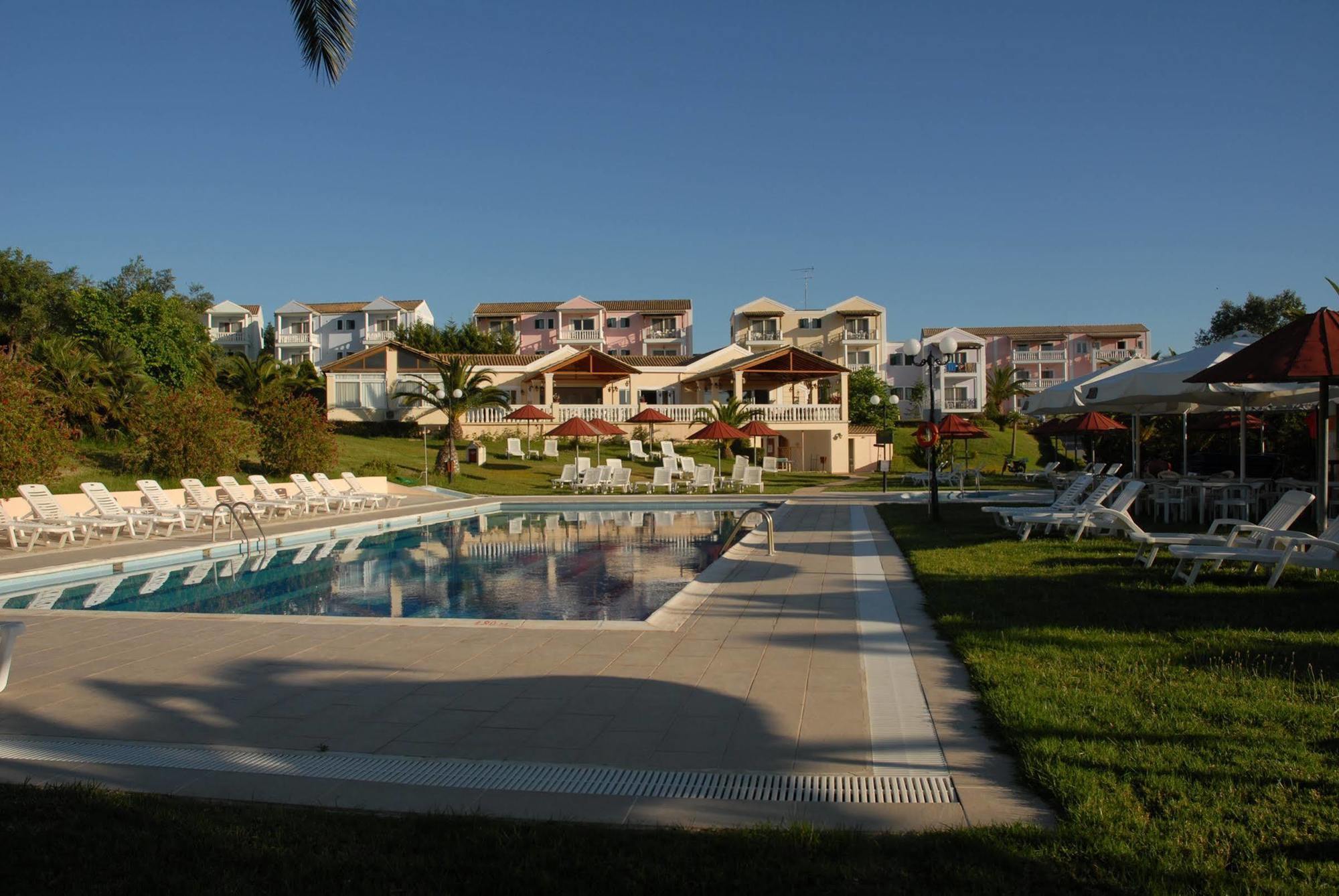Hotel Rebecca's Village