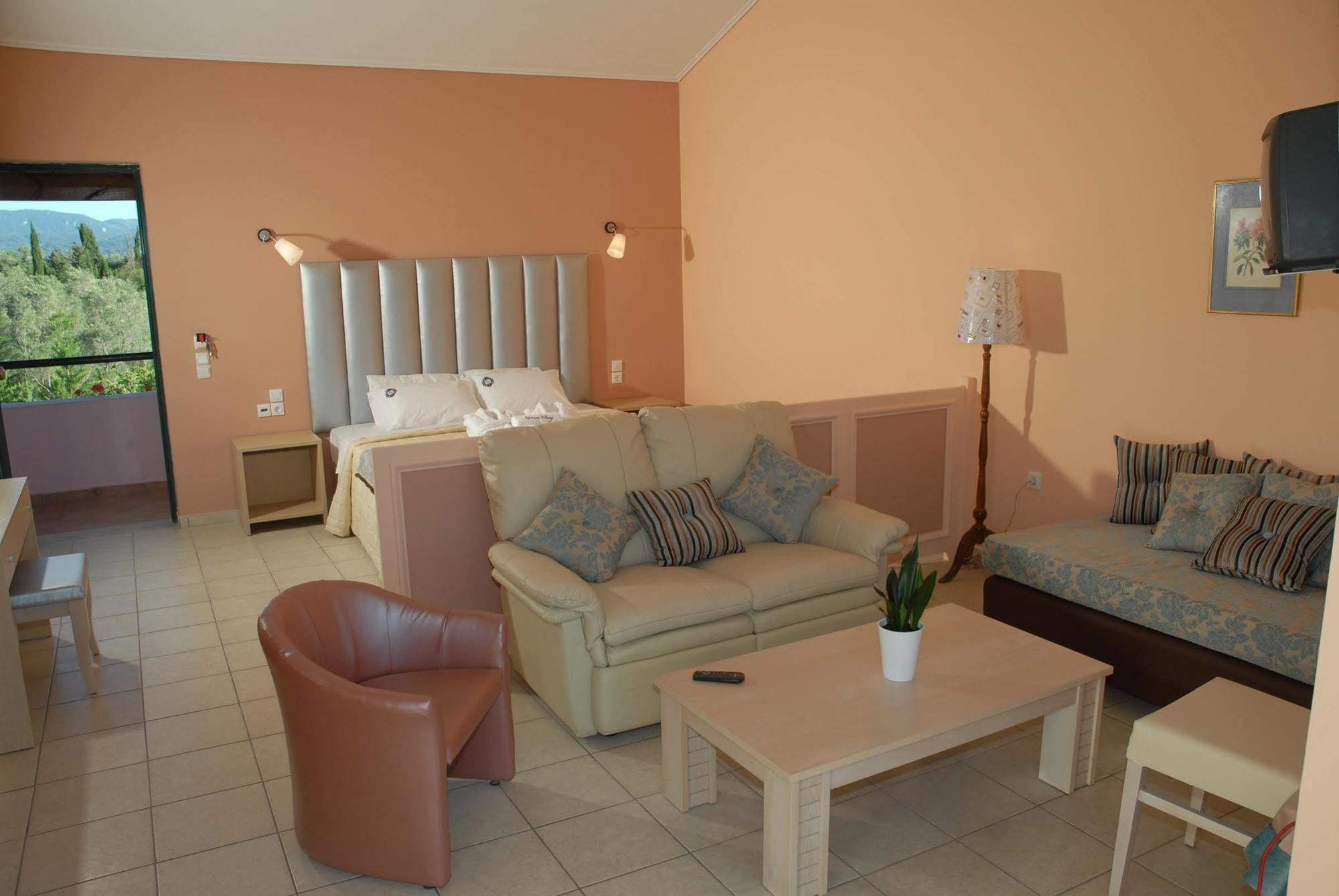 Rebecca's Village 4* Karousades (Esperies)