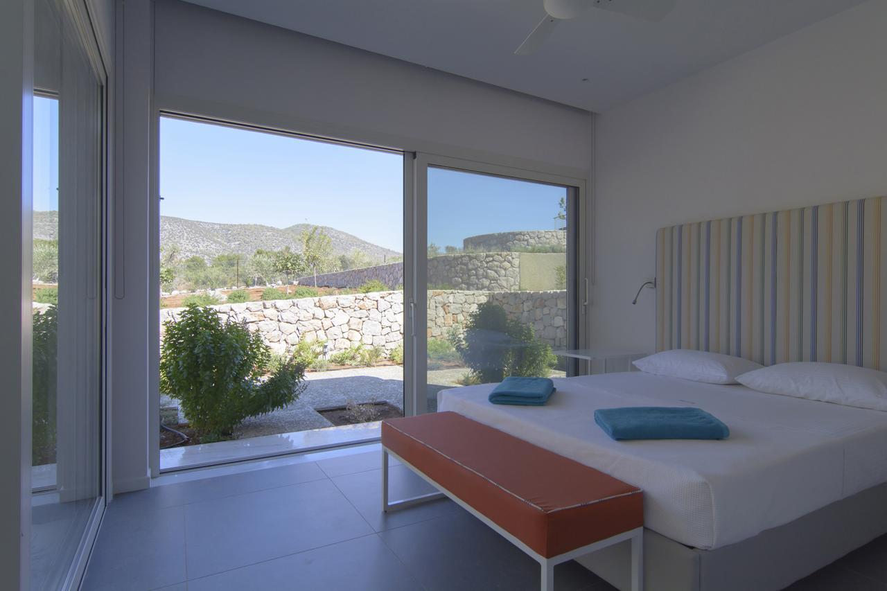 Lavender Cove 3*