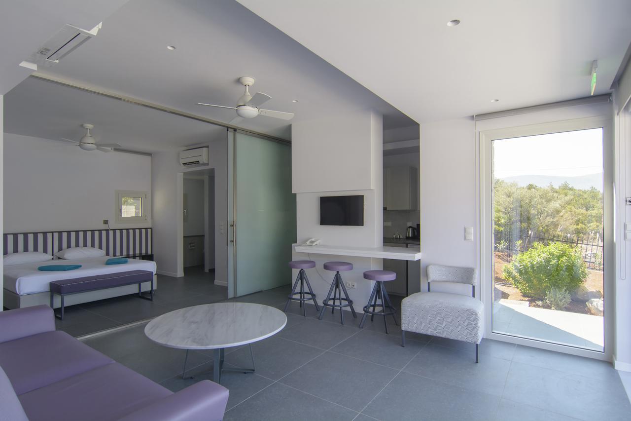 Lavender Cove Aparthotel Korfos
