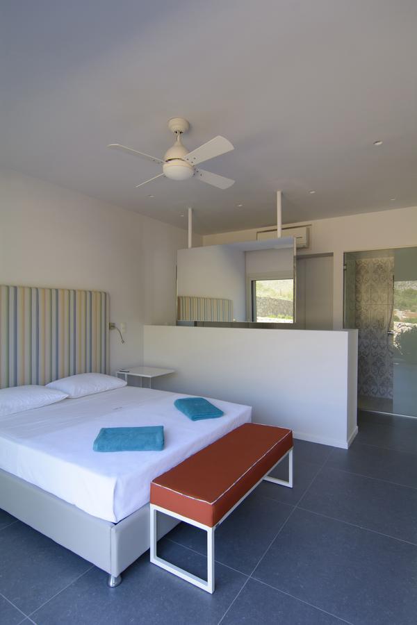 Lavender Cove Aparthotel Korfos