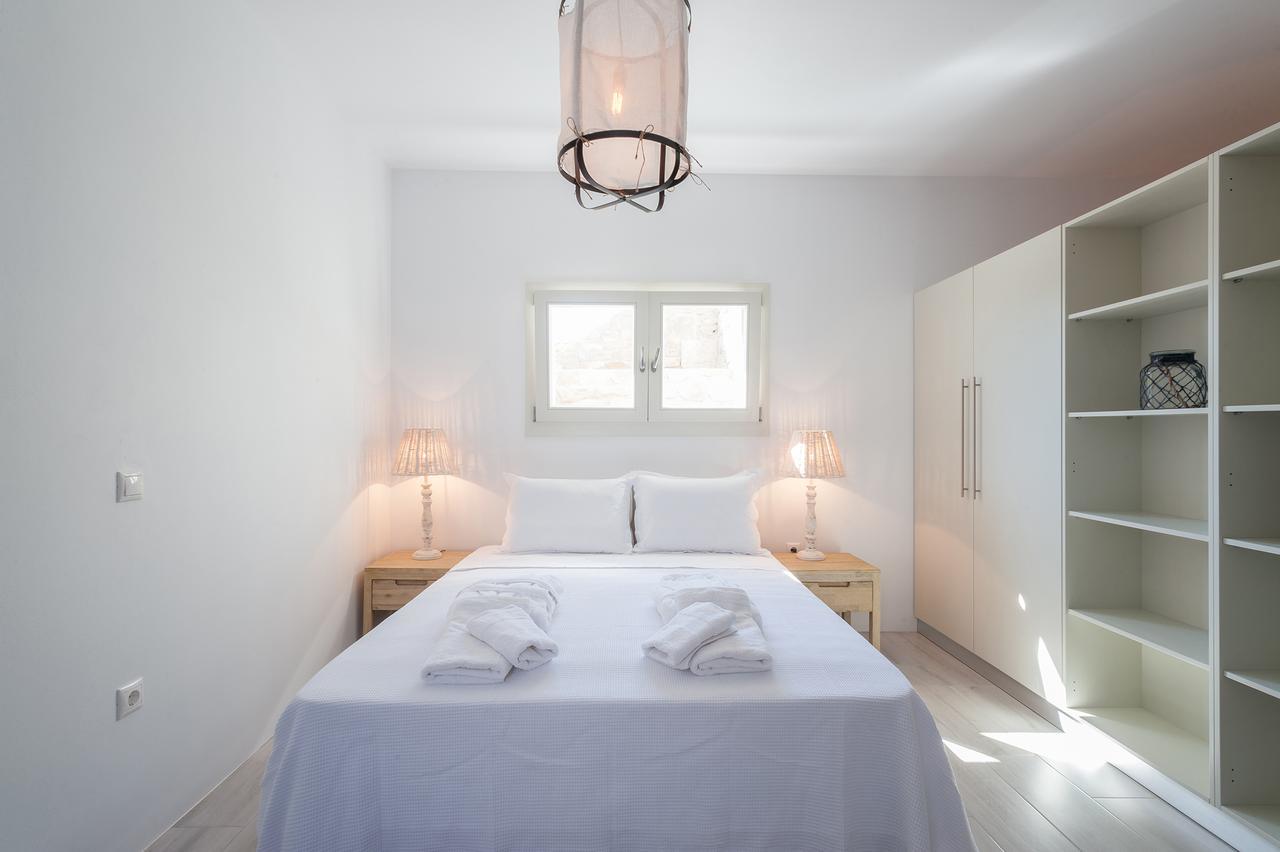 Thoas Residences