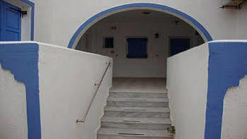 Apartment Halaris Perissa (Santorini)