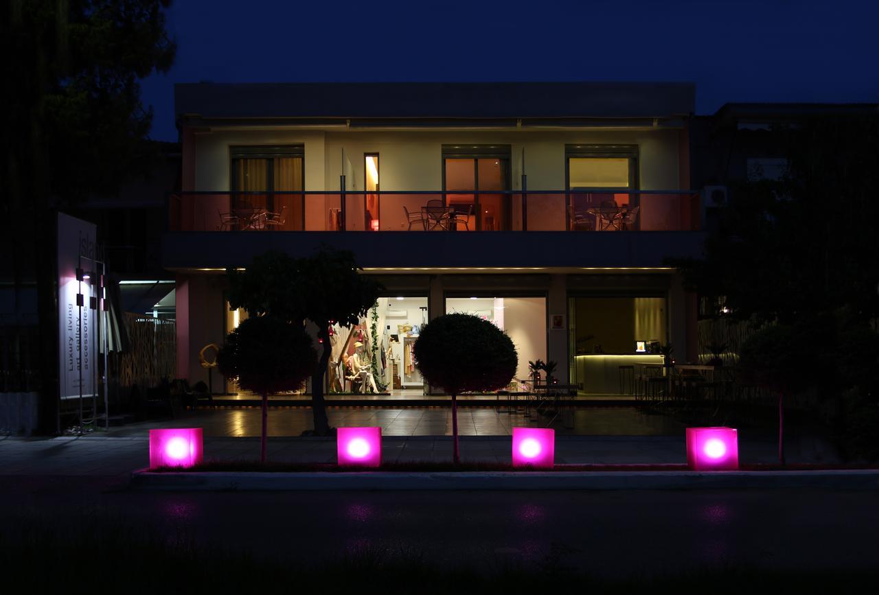Island Aparthotel *