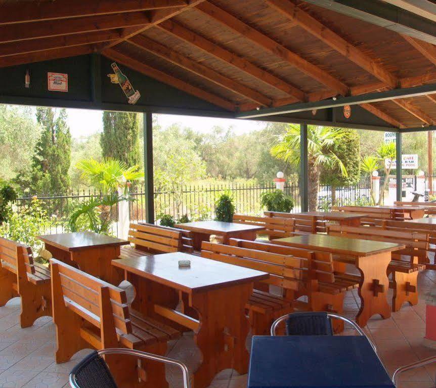 Nikos Aparthotel