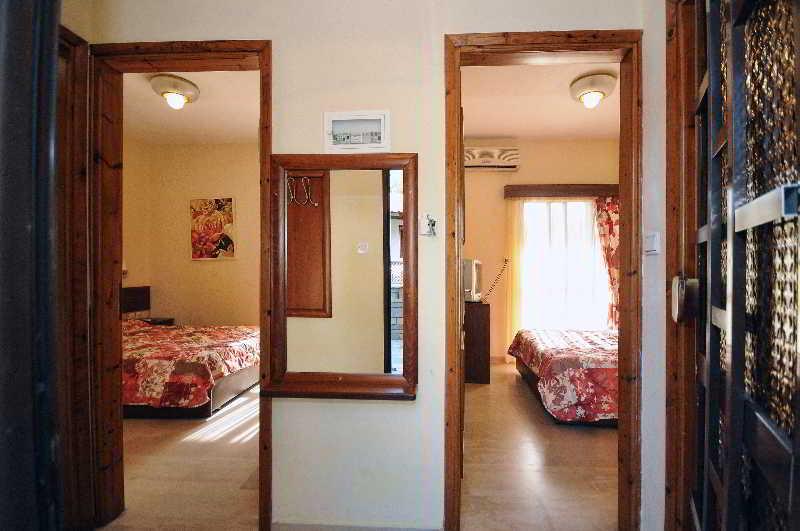 Apartment Haus Platanos & By The Sea *
