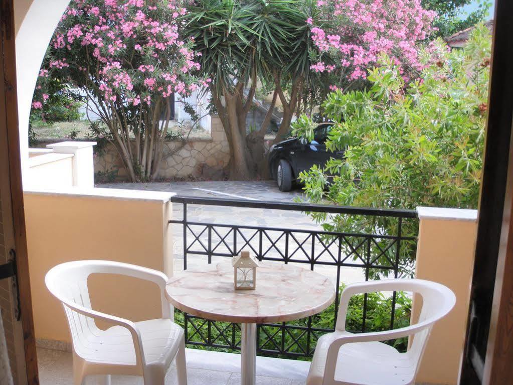 Antonio Apartment Naxos City
