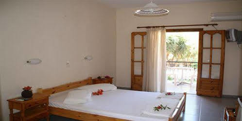 Antonio Apartment Naxos City