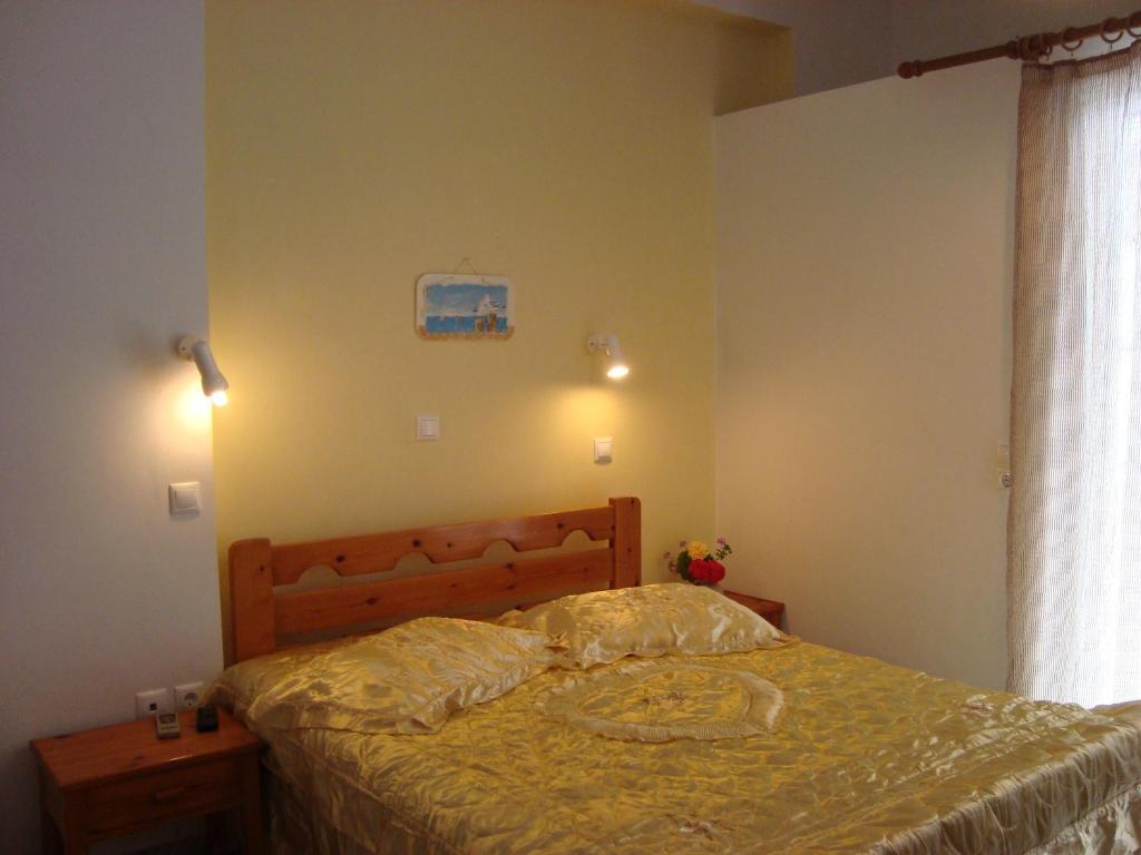 Vakhos Hotel *