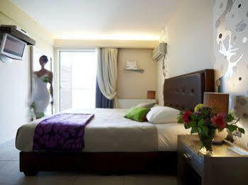 Belle Helene 3*