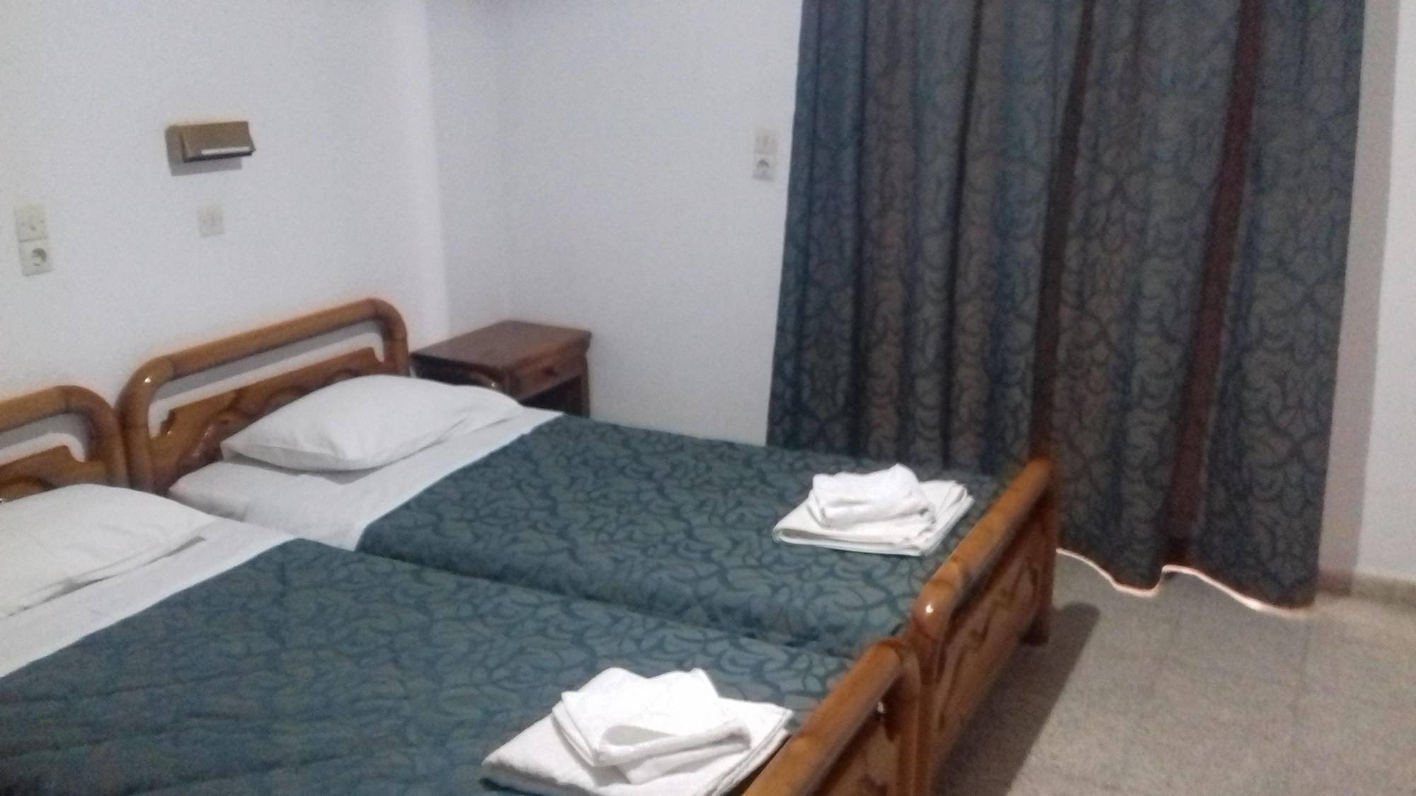 Manolis Aparthotel 2*