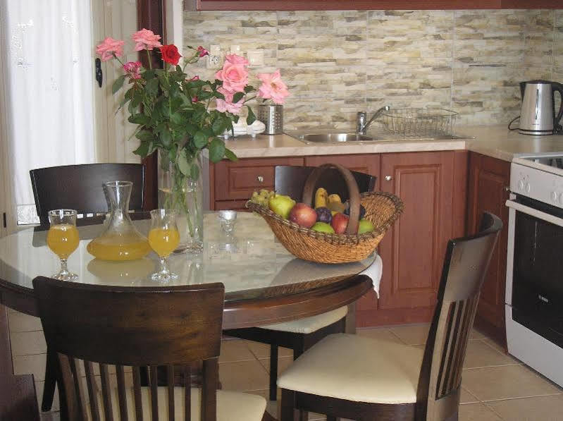 Nostimon Emar Apartment *