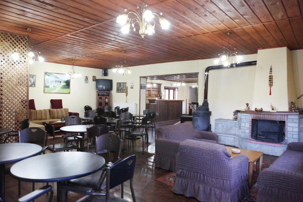 Manis Hotel