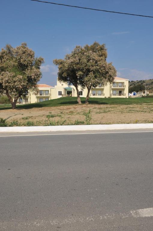 Finiki Plaza 3* Methoni (Messenia)