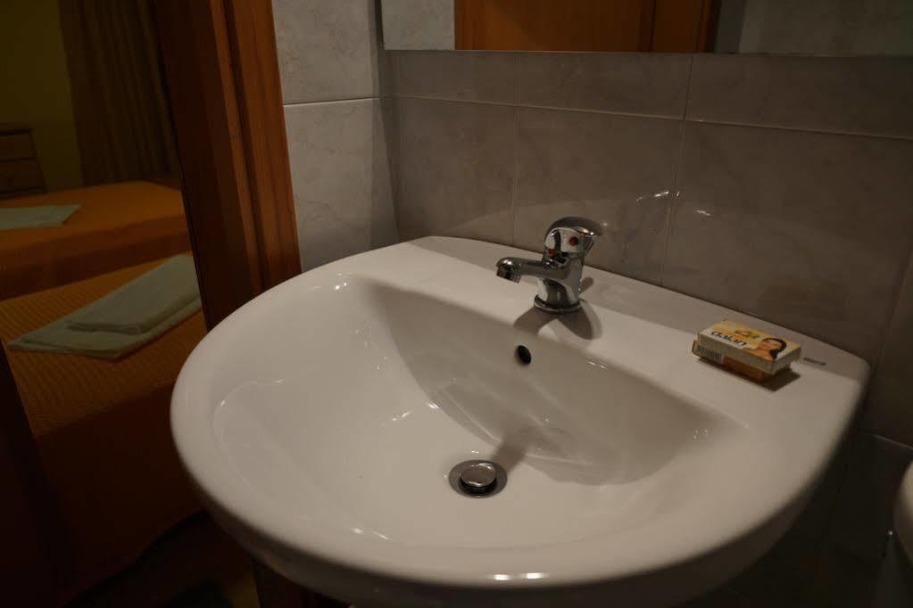 Guest house Pinotsi