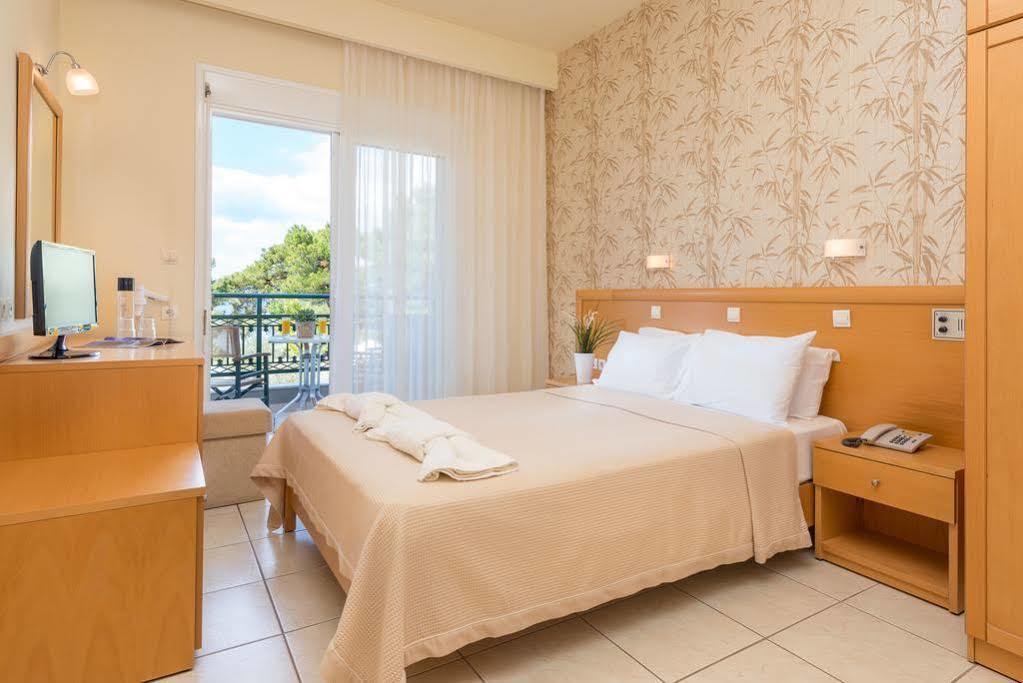 Akti Belvedere Color & Essence Aparthotel 2*
