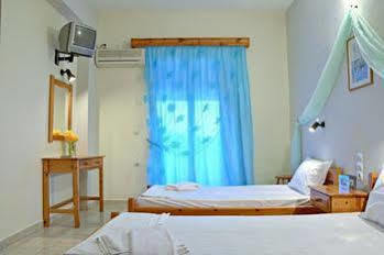 Studios Keri Aparthotel