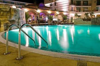 Myconian Sunrise Relais & Chateaux