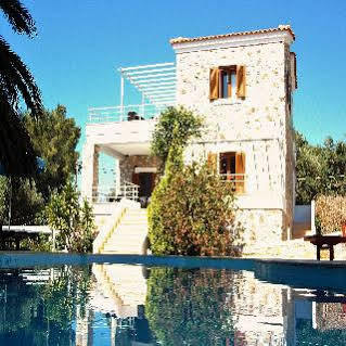 Villa Sellados *