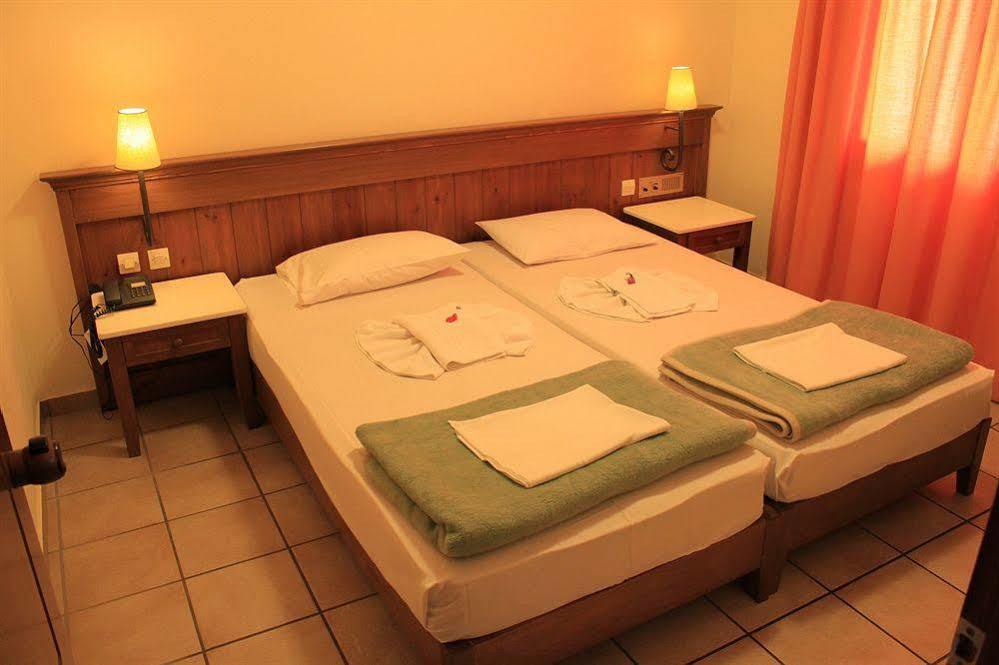 Aparthotel Omega Platanias 3*