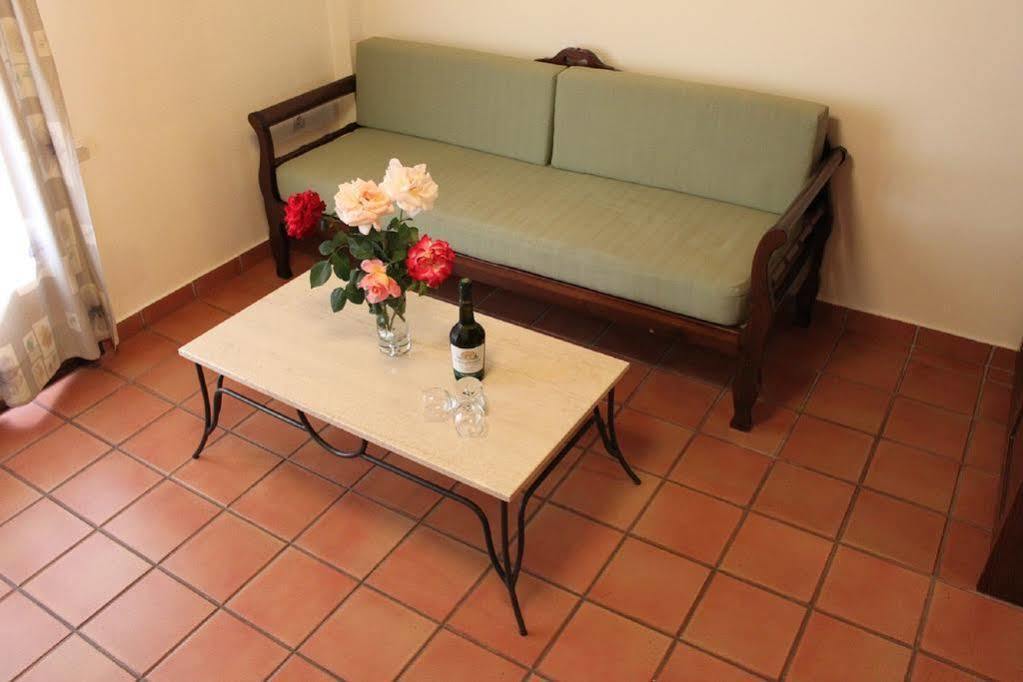 Omega Platanias Aparthotel 3*