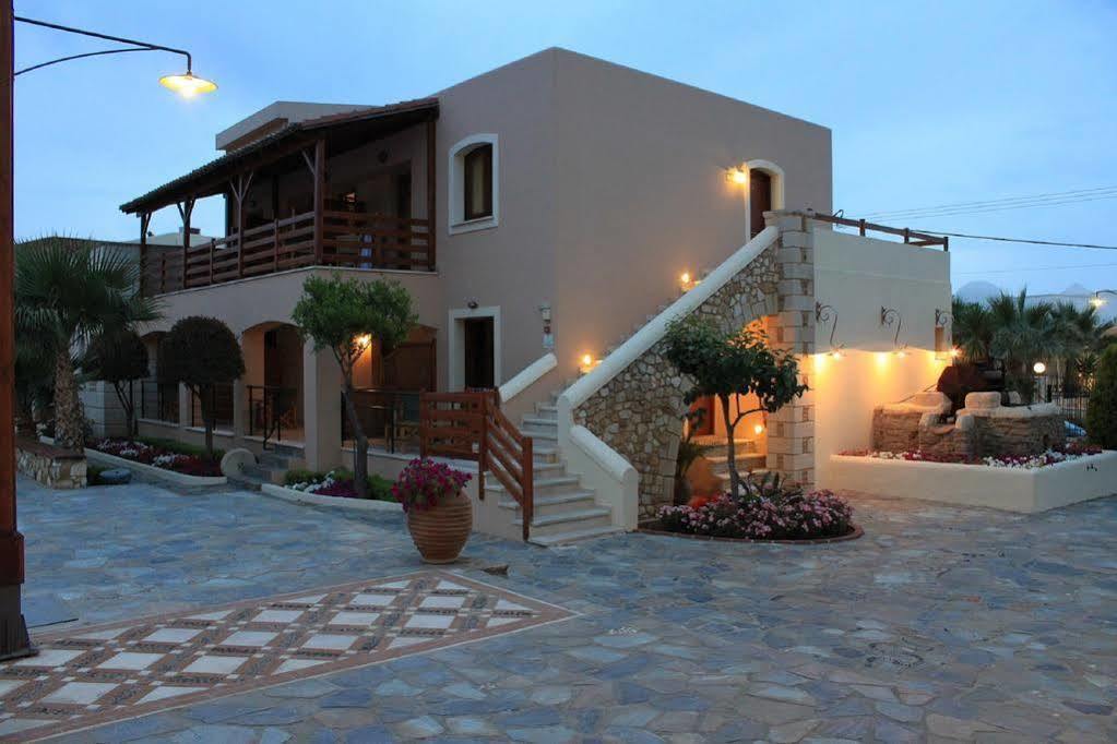 Omega Platanias Aparthotel