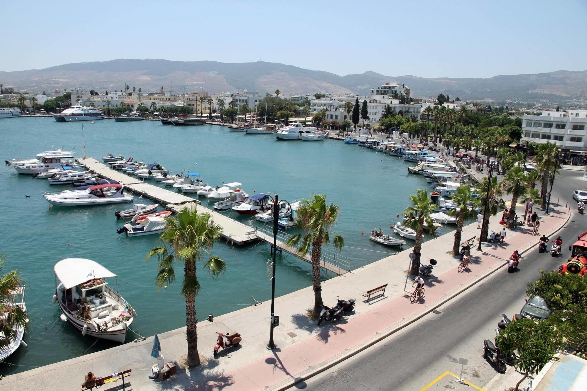 Hotel Astron 3*